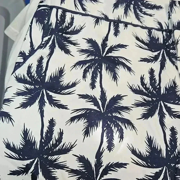 Cynthia Rowley Shorts - Picture 3 of 3